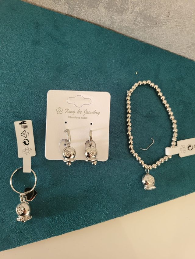 Bracciale e orecchini