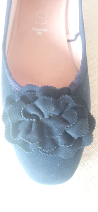 Zapato salón tacón bajo