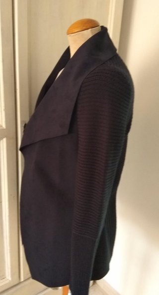 CHAQUETA AZUL MARINO