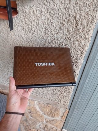 Toshiba Nb520 netbook