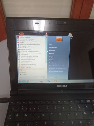 Toshiba Nb520 netbook