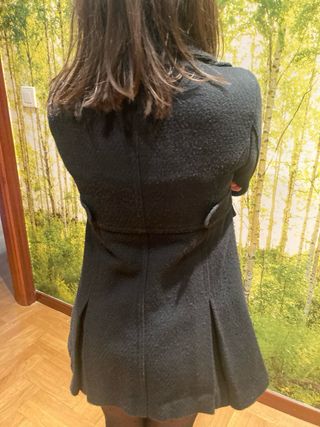 Abrigo negro de Zara