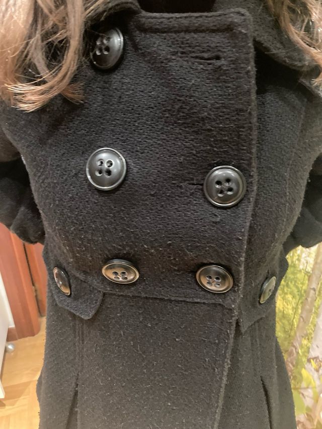 Abrigo negro de Zara