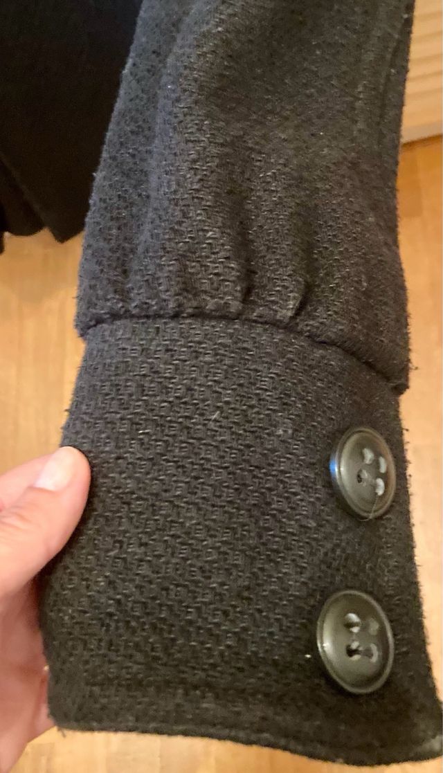 Abrigo negro de Zara