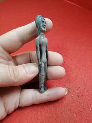 Esvoto ibero sacerdote buena patina bronce