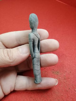 Esvoto ibero sacerdote buena patina bronce