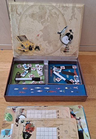 Juego de mesa Hundir la flota. Barcos. Janod