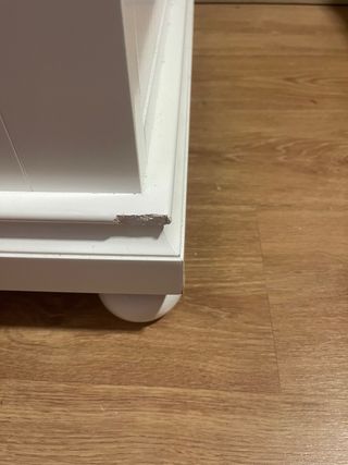 Cajonera blanca de madera