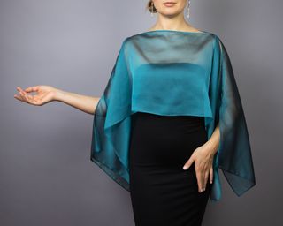 Chal capa, capelet bolero de chiffon pavo real