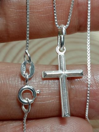 Cadena cruz plata de ley 925.