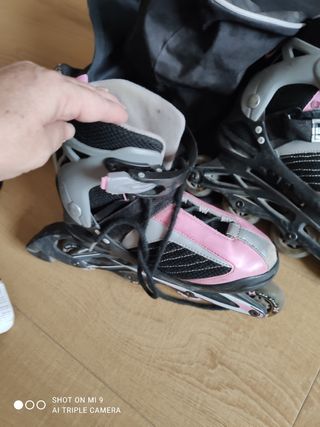 Patines, mochila de patines y protecciones de pati