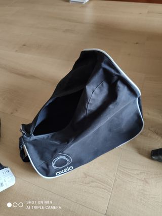 Patines, mochila de patines y protecciones de pati