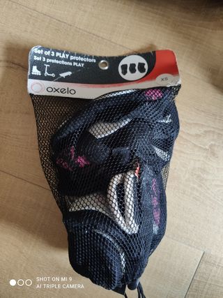 Patines, mochila de patines y protecciones de pati