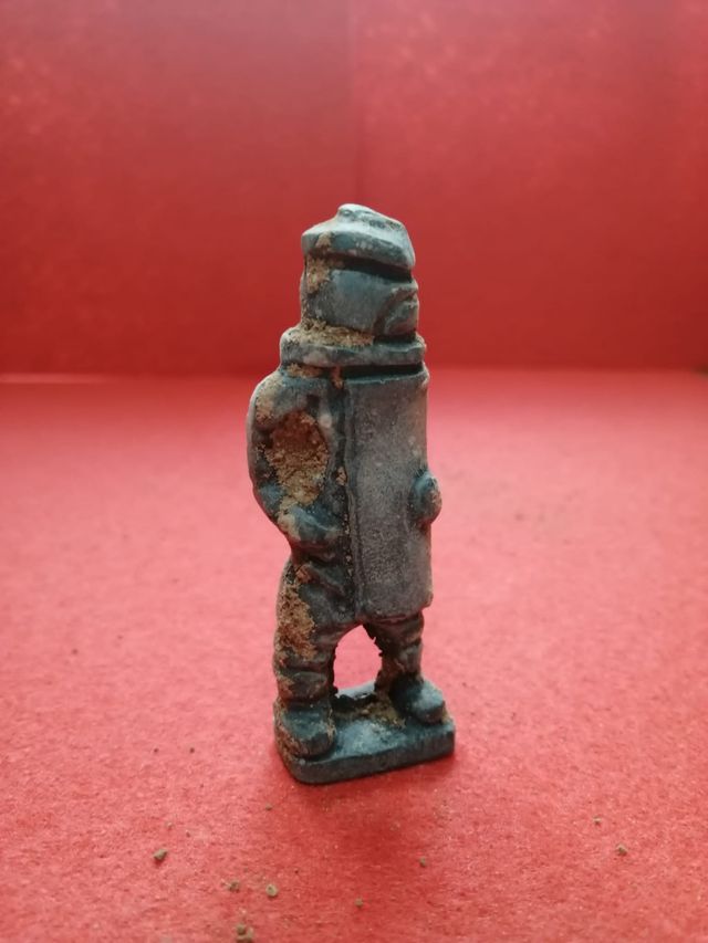 Exvoto gladiador con muy buena patina bronce