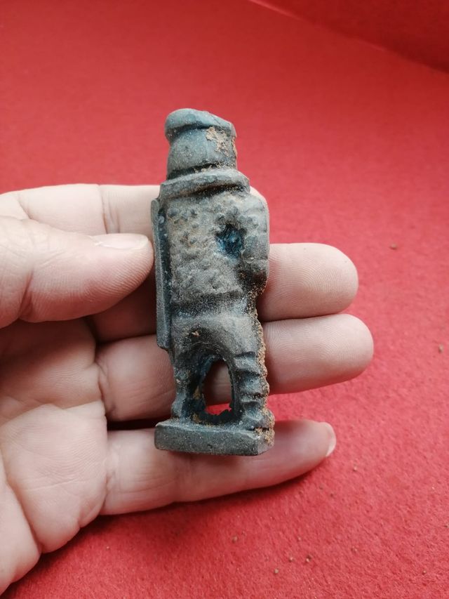 Exvoto gladiador con muy buena patina bronce