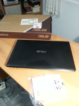 Portátil Asus X551