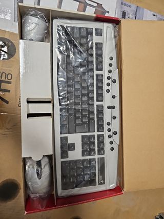 Teclado y ratón nuevo