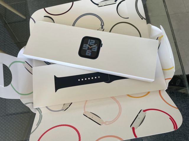 Apple Watch 2023 44mm GPS alum. +acces. casi nuevo
