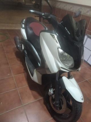 Motocicleta X-Max 250yamaha 