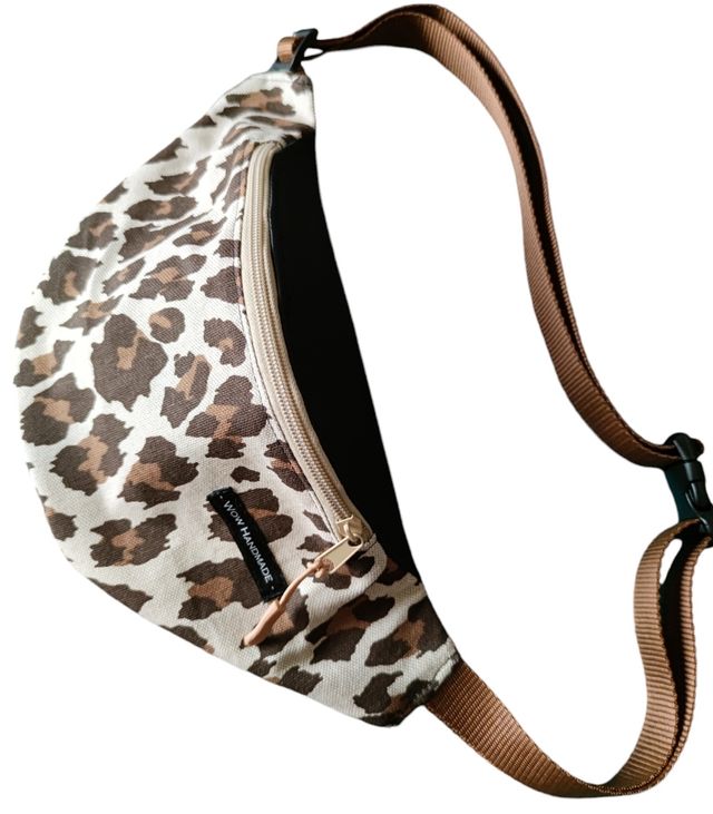 Marsupio leopardato abbinato a pelle vegana