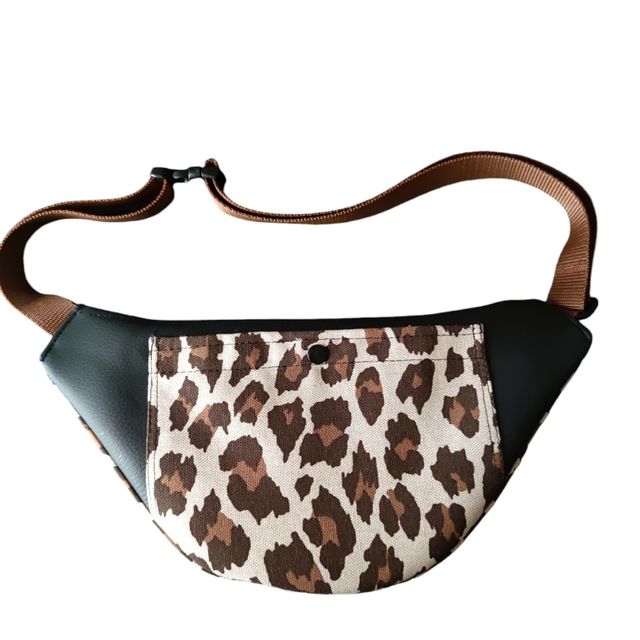 Marsupio leopardato abbinato a pelle vegana