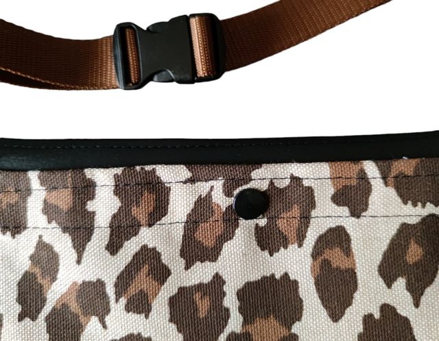 Marsupio leopardato abbinato a pelle vegana