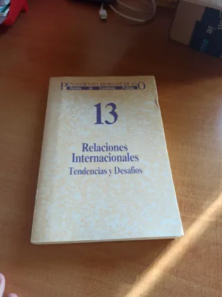 Libros Iberoamérica y cooperación (leer descrip. )