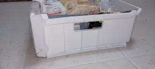 Cajones y baldas frigorífico Siemens