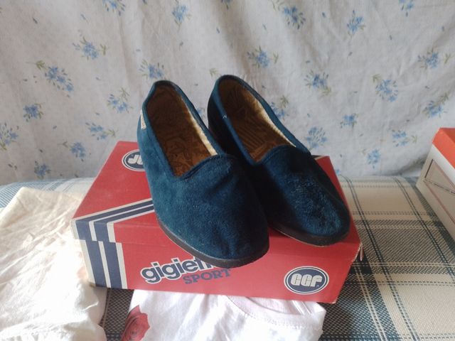 Pantofole chiuse Superga da donna