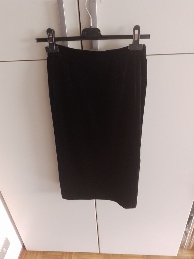 Gonna in velluto di seta nero