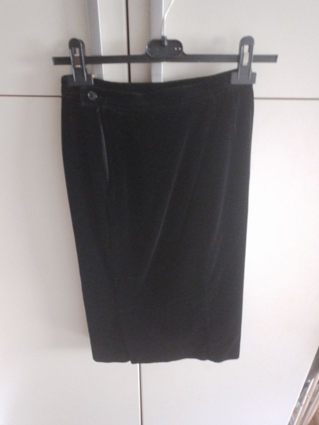 Gonna in velluto di seta nero