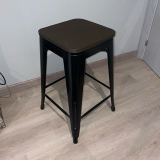 Taburete alto de madera negro - SKLUM