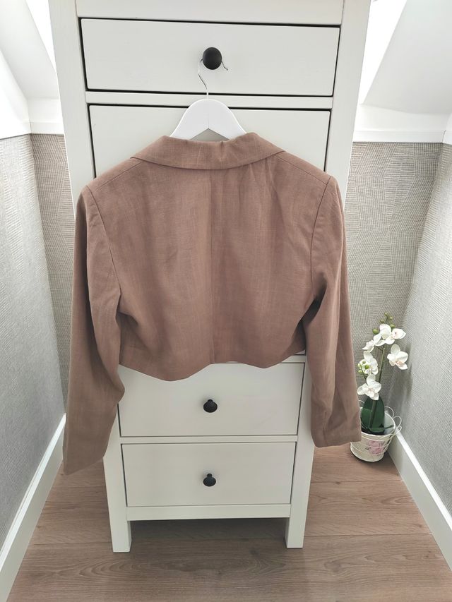 Chaqueta corta marrón Stradivarius, M/L