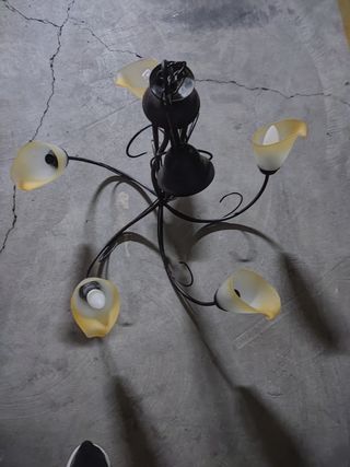 Lampara de forja con tulipas