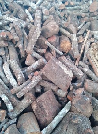 Leña de olivo y almendro