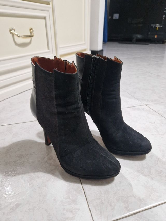 Stivaletto nero con tacco 10 N.37