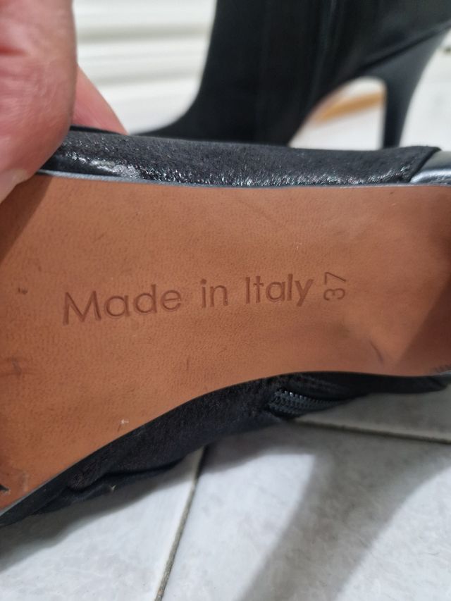 Stivaletto nero con tacco 10 N.37