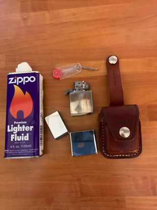 Mechero marca ZIPPO