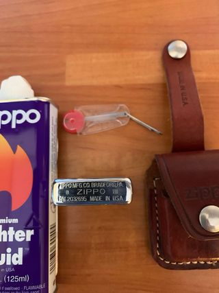 Mechero marca ZIPPO