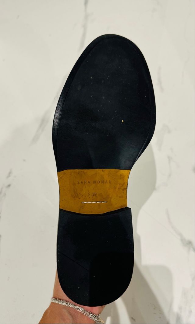 Stivaletto nero pelle con mini borchie