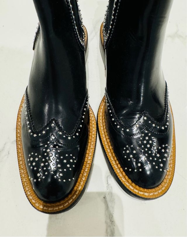 Stivaletto nero pelle con mini borchie