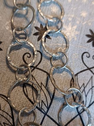 Collar con preciosa ágata turquesa, blanca y agua.