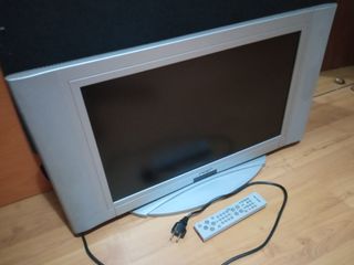 television plana de 26 pulgadas color inox