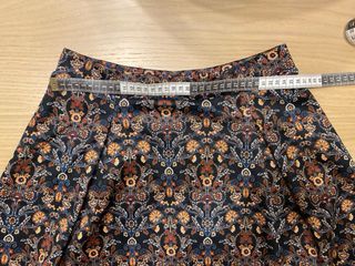 Falda midi