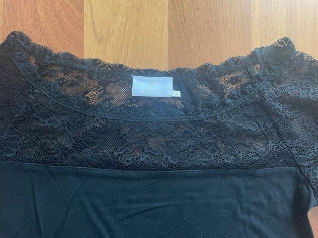 Camiseta mangas encaje nueva Kaffe XS