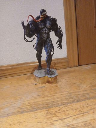 FIGURA DC MARVEL JOKER BATMAN VENOM .