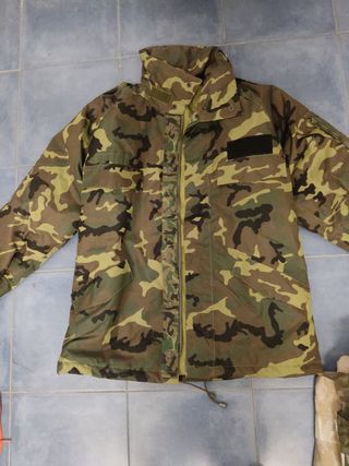 Abrigo militar chubasquero 