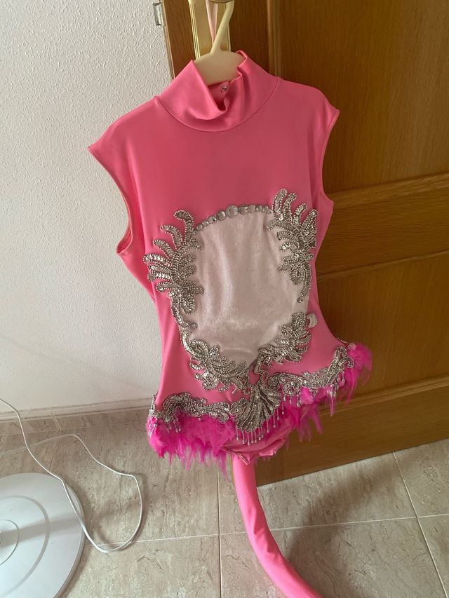 Se vende body carnaval.