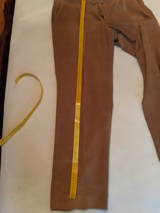 Pantalón pana marca Emidio Tucci