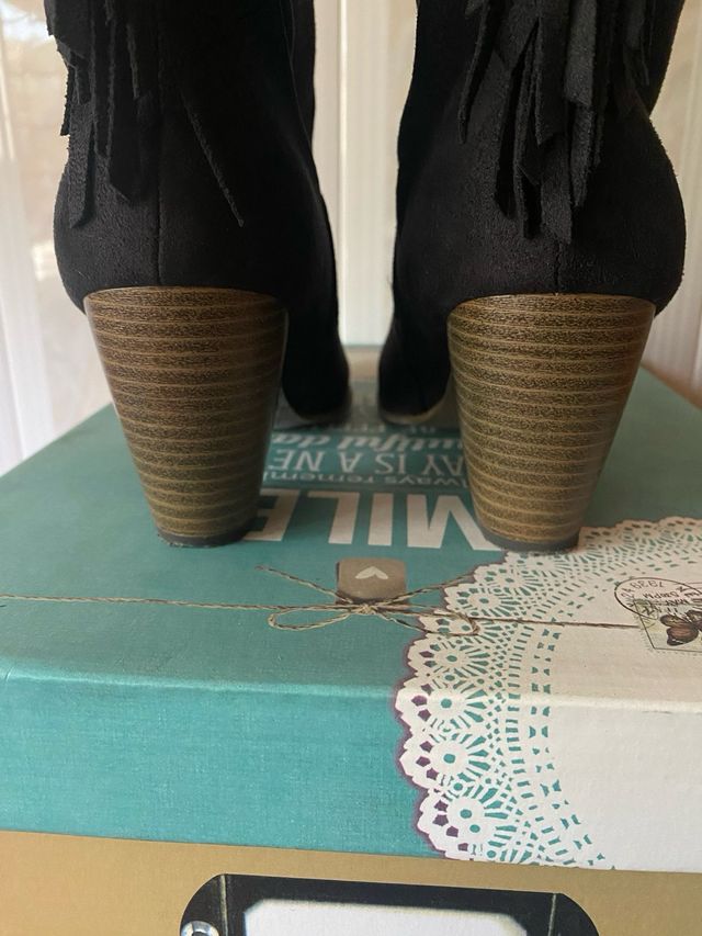 Botas Cowboy con flecos